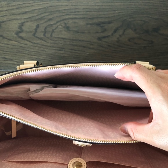 Kate Spade Newbury Lane Purse - Picture 13 of 15